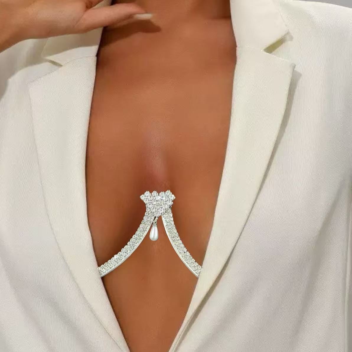 Body Jewelry Necklace - 여성용 가슴 지지형 진주 펜던트, 하트